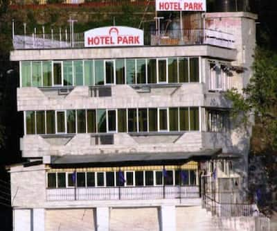 https://imgcld.yatra.com/ytimages/image/upload/t_hotel_yatra_city_desktop/v1440079158/Domestic Hotels/Hotels_Mussoorie/Hotel Park Mussoorie/Overview.jpg